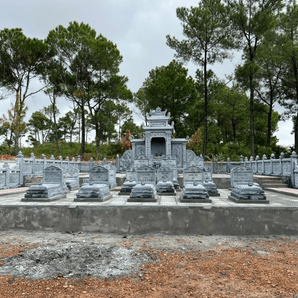 Khuôn viên lăng mộ - Mẫu 07