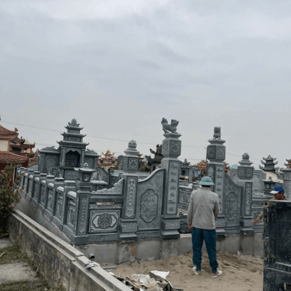 Khuôn viên lăng mộ - Mẫu 15