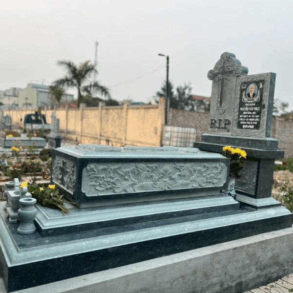 Mộ đá xanh rêu - Mẫu 09